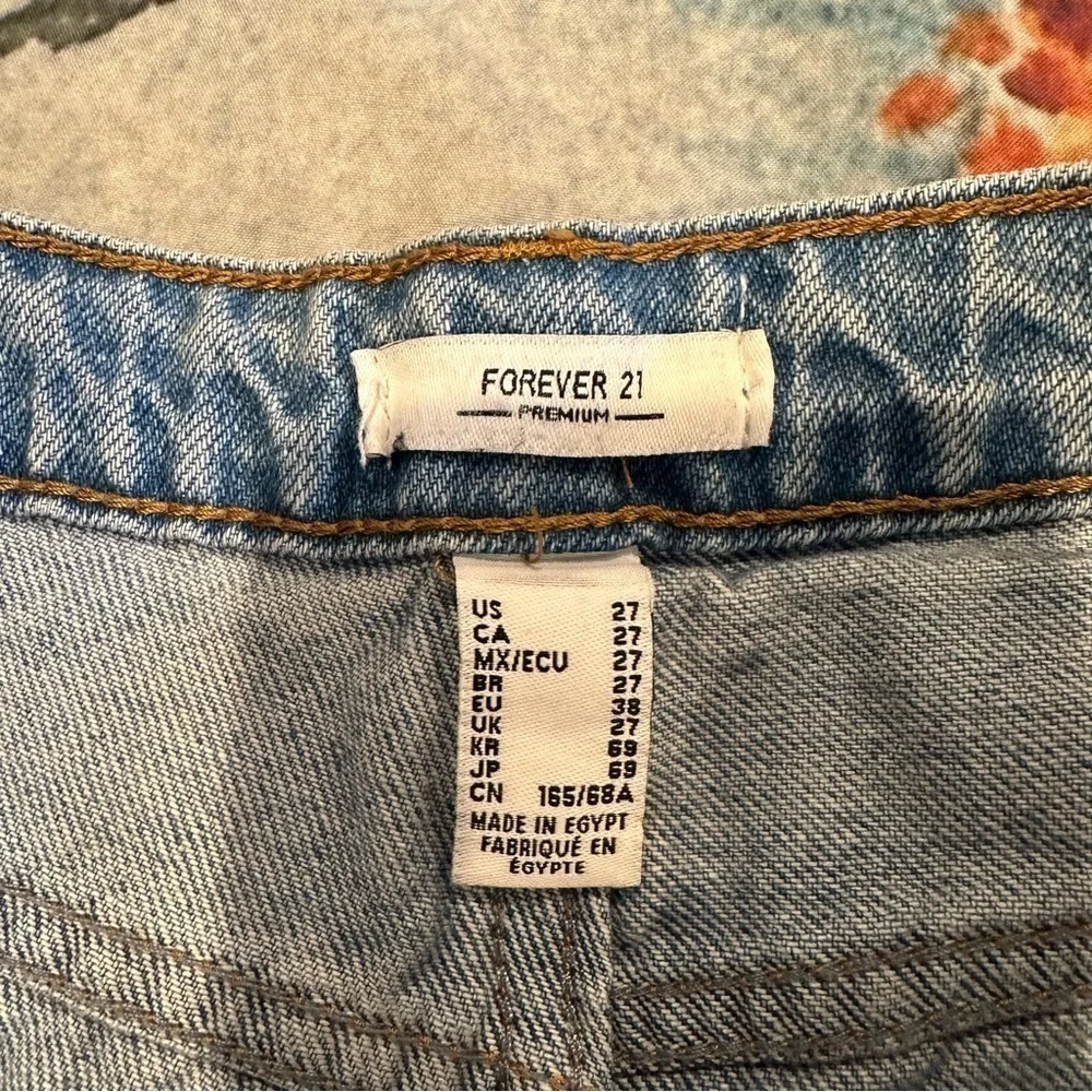 Forever 21 Premium high waisted distressed straight leg boyfriend jeans - Picture 12 of 14
